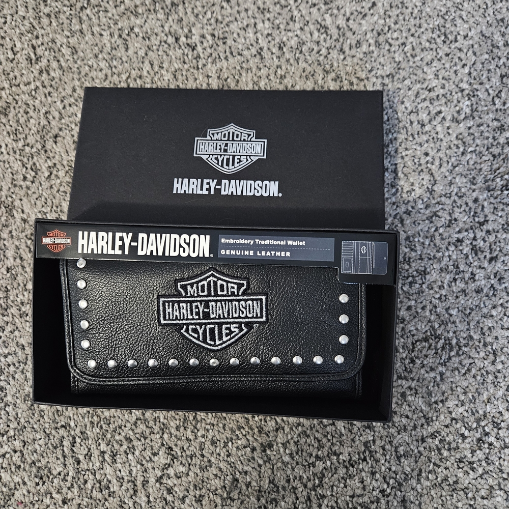 Harley-Davidson Black Leather Embroidered Studded Wallet
